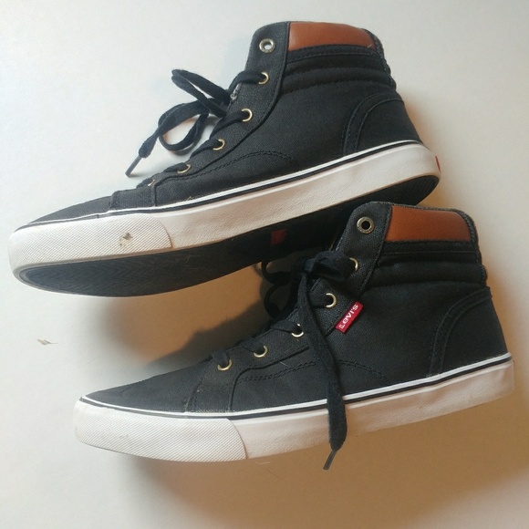 levi's high top tennis shoes